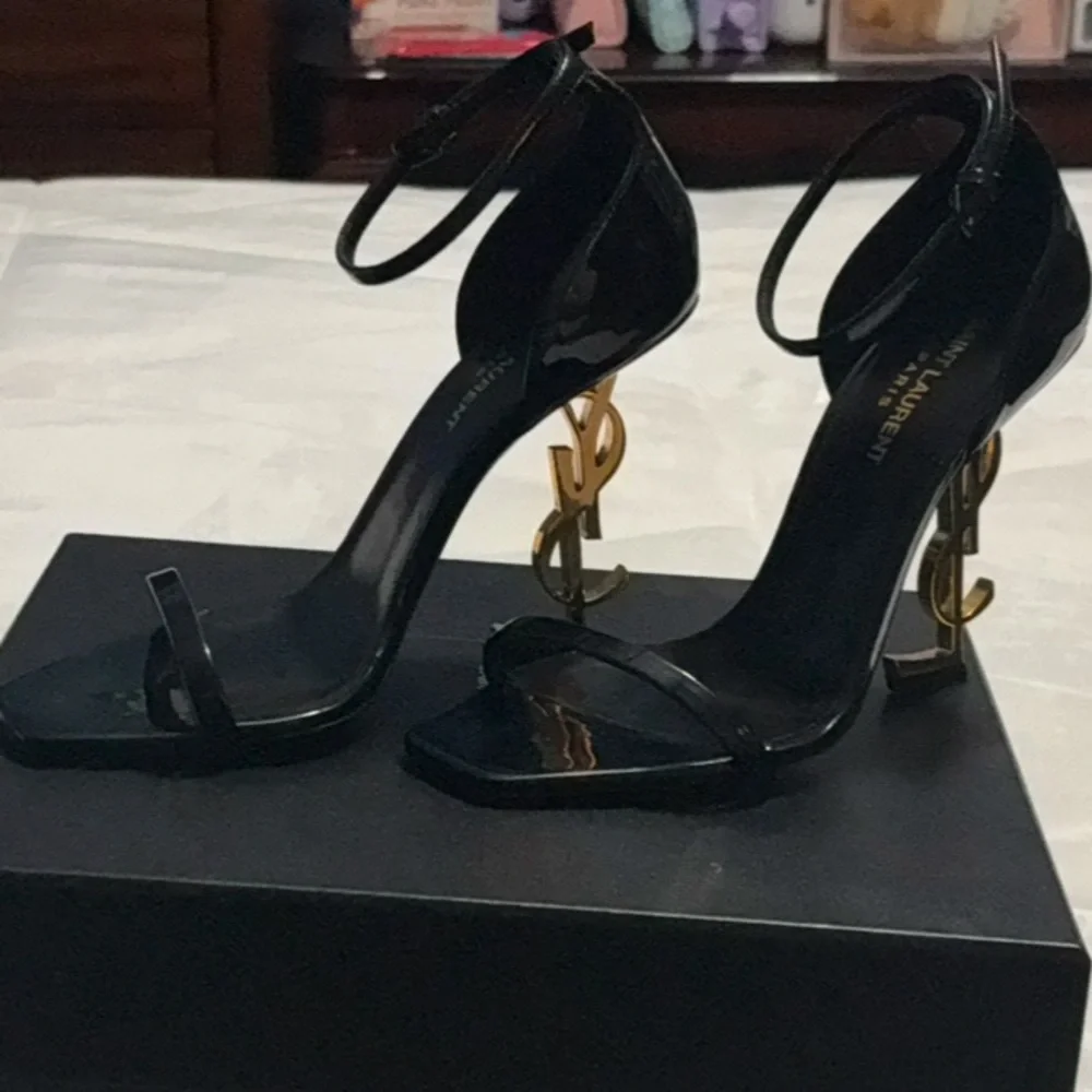 Saint Laurent Heel - Size 8 - Picture 4 of 6